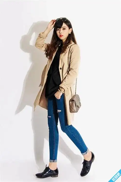 蓝色牛仔裤配什么上衣 - 育儿综合