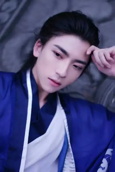 一世长安)古风真人男头乛凤倾颜 0 18 蓝恋海happ  发布到  古装美男