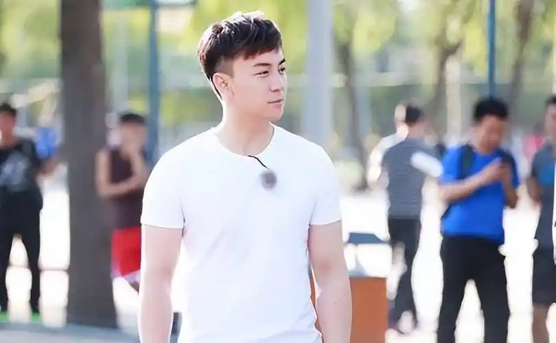 原创这些小明星曾经那么可爱如今真的长残了吗这三位实力证明自己