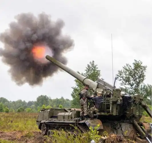 203毫米核重炮登场!30公里核炮弹灰飞烟灭,专家:这是毁灭机器