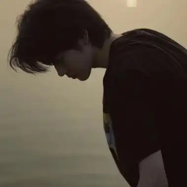 高质量ins韩系温柔男头高清图集 气质出众帅哥暖男头像图片_男生头像