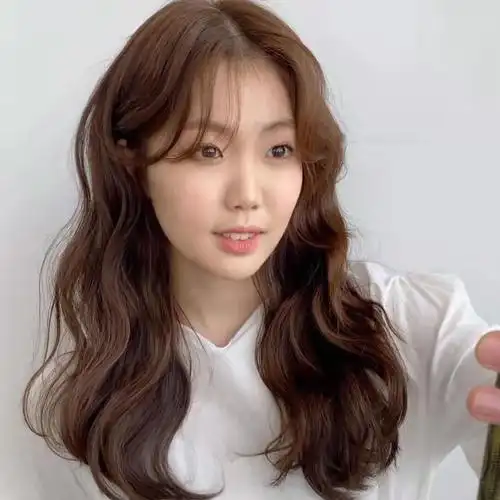 染头发染栗子色是什么样子颜色栗子色染出来的头发是怎样的