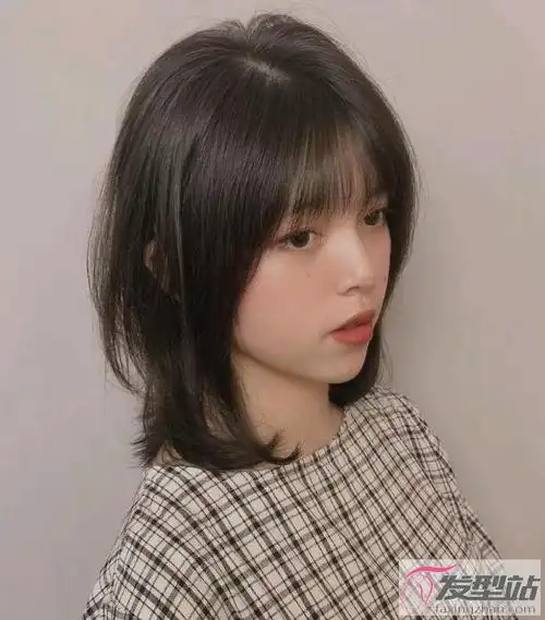 碎剪的齐肩中长发高层次造型超百搭时尚