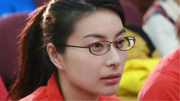 郭晶晶配不上霍启刚