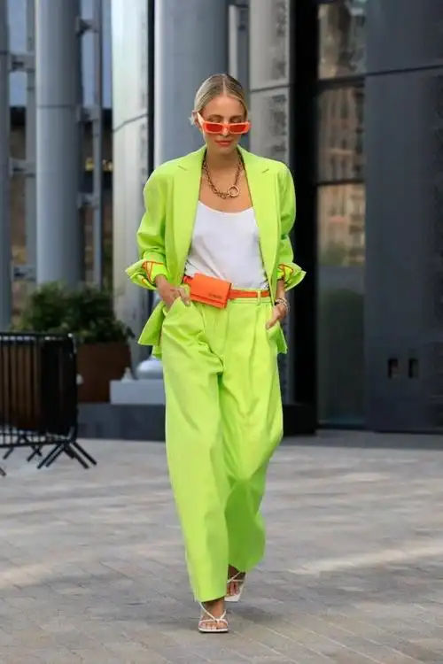 多巴胺过时美拉德退烧2024年的春夏流行色个个不简单