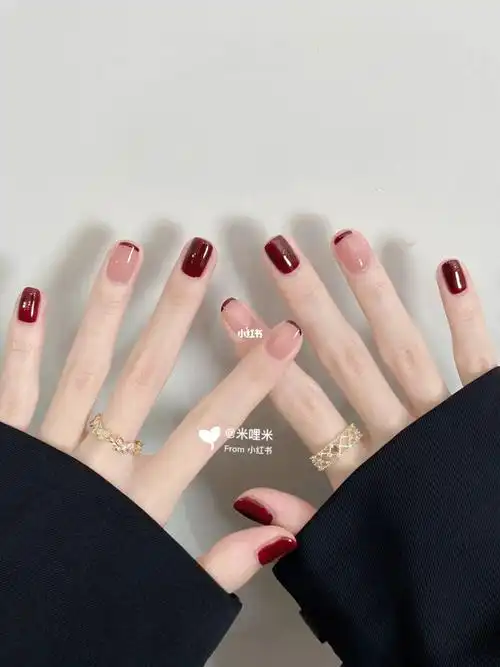 巨显白的圣诞美甲短指甲也很好看