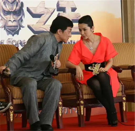 成龙与李冰冰如此暧昧只是捞金的需要?