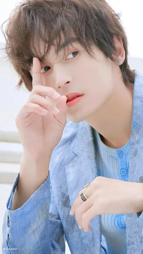 张哲瀚:精致的男人有多美?