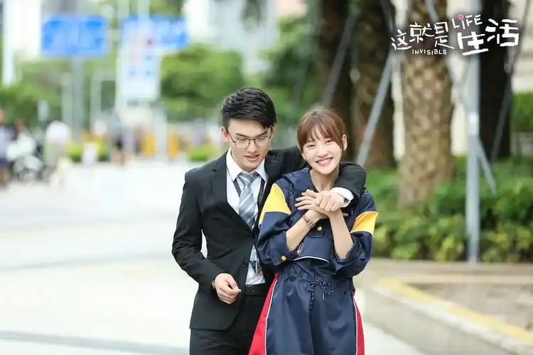 刘恺威陈都灵晋级囧爸辣妈这就是生活热议家庭抗风险能力