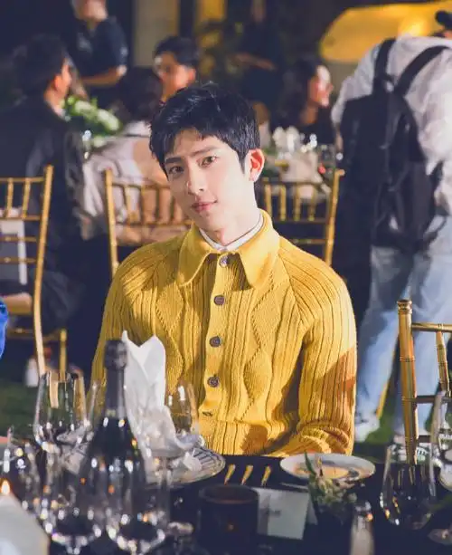 井柏然刘雯罕见合体被指确认关系,未来婆婆态度转变,好事将近?