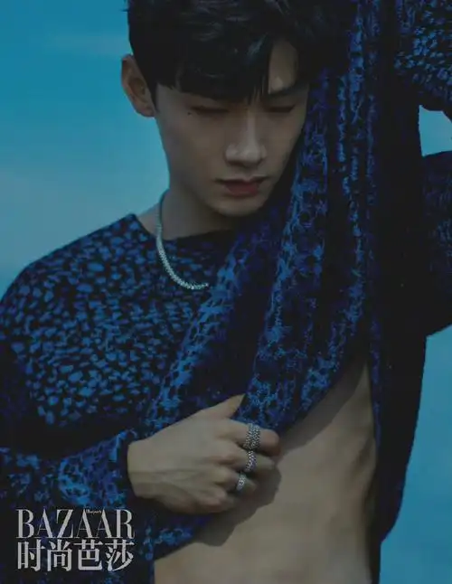 小白的腹肌也太吸引人了吧@白敬亭 67