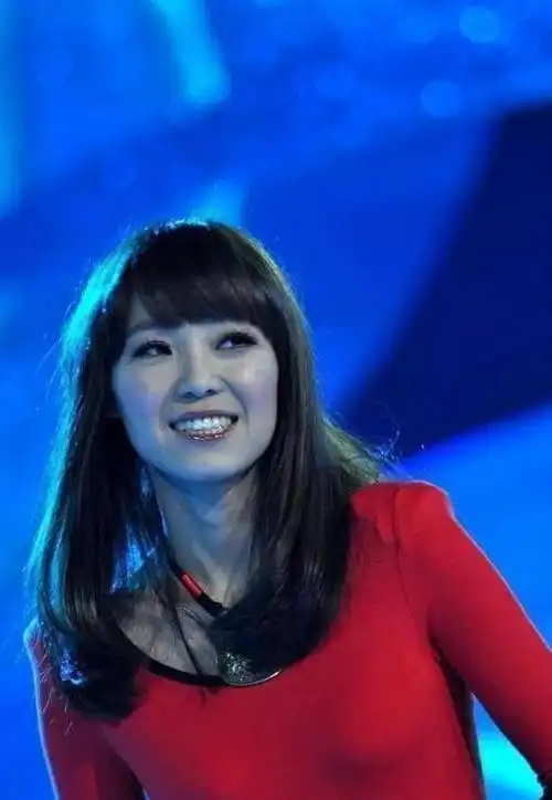 "云朵道:"你想扣多少工资就扣多少吧,今天我有非常重要的事情,也可能