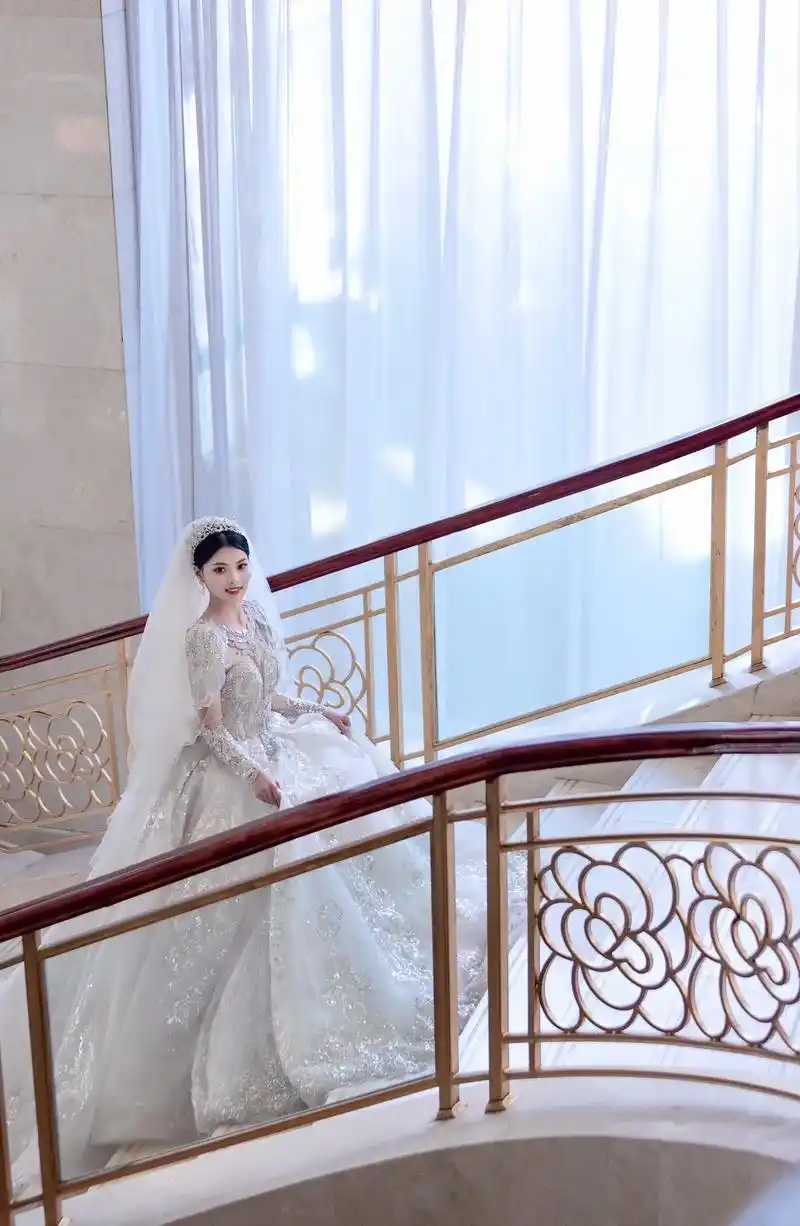 新婚快乐.#婚礼跟拍 #最美新娘最美婚礼 #愿每个女孩都能嫁 - 抖音