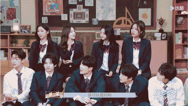 恋爱综艺《怦然心动4》再掀波澜,这次的焦点不是浪漫约会,而是观察室