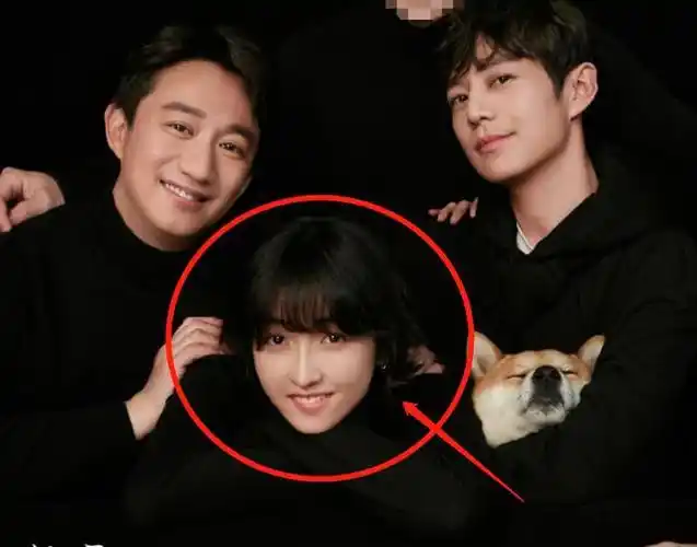 张艺兴坐在边边,我却只留意到彭昱畅|黄磊|何炅|张子枫_网易订阅