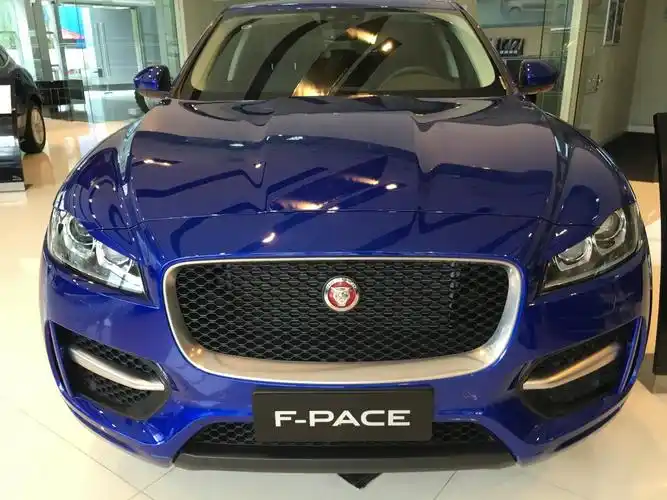 蓝色的捷豹颜值就是漂亮