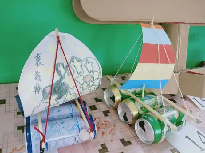 4月30日下午,房仕幼儿园利用废旧物品自制玩具评比活动圆满结束!