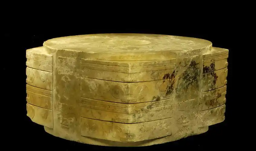 良渚出土玉琮王