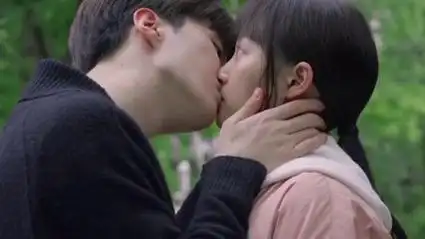 《曾少年》和女主最多吻戏的男二!范丞丞x关晓彤新剧直球恋爱