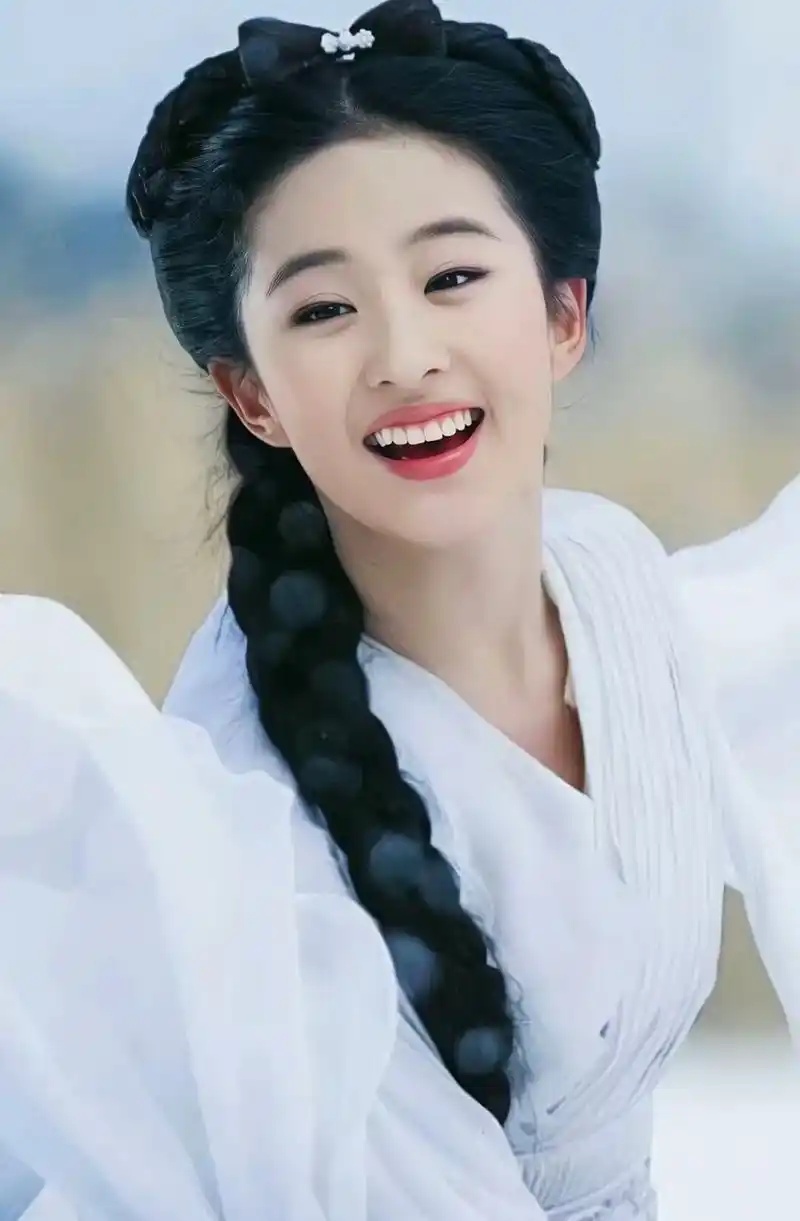 刘亦菲 #古风 仙气飘飘的小龙女,感觉随时随地都会飞的那种 - 抖音