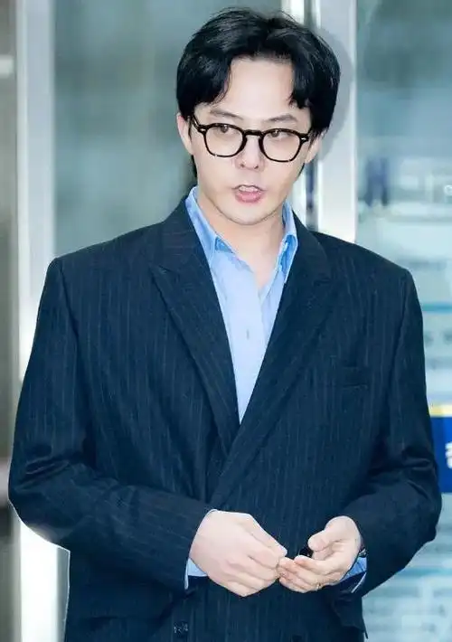 根据韩国媒体的消息,昨日,权志龙 g.