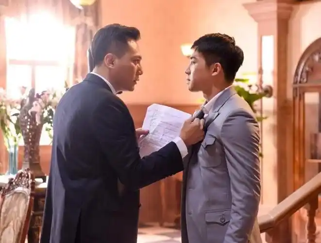 靳东与刘烨贵为师兄弟为何演技相差如此之大网友到底谁差