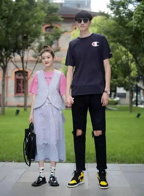 丈夫2米42,妻子1米65,结婚22年无子无女,原因何在?