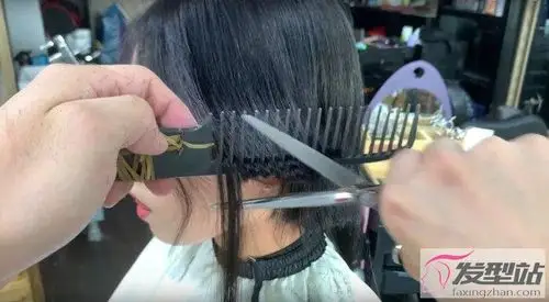 好帅的女生剪男生发型 漂亮小姐姐剪掉长发变身超帅男偶像爆红