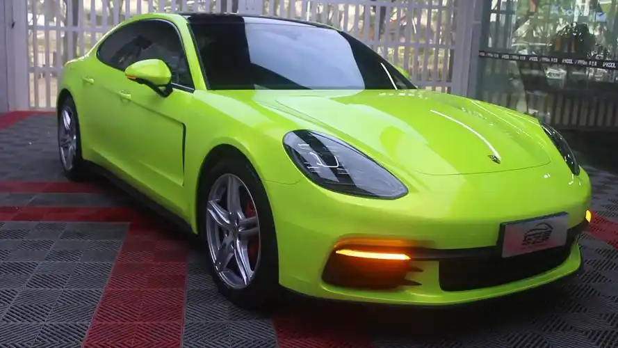 保时捷panamera汽车改色膜珊瑚荧光黄