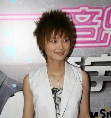 当徐峥不再是光头,韩红变瘦,李宇春留了长发,你还能认出来吗?