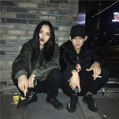 >                 超酷霸气欧美非主流情侣头像 相关标签 个性图片