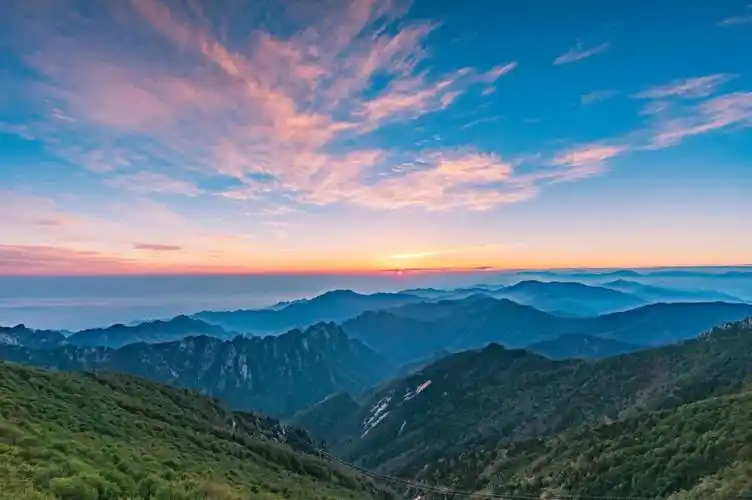 秦岭主峰太白山.