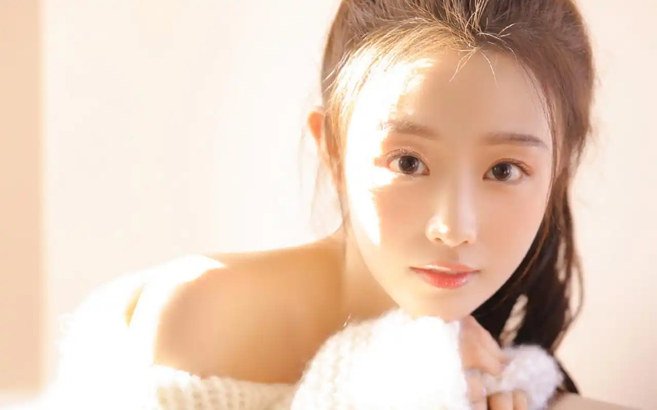 氧气美女清新养眼图片桌面壁纸,美女壁纸,清纯美女,可爱,高清,甜美