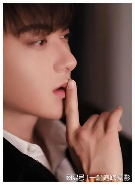 黄子韬回应和徐艺洋吃饭无关大雅岂是见不得人