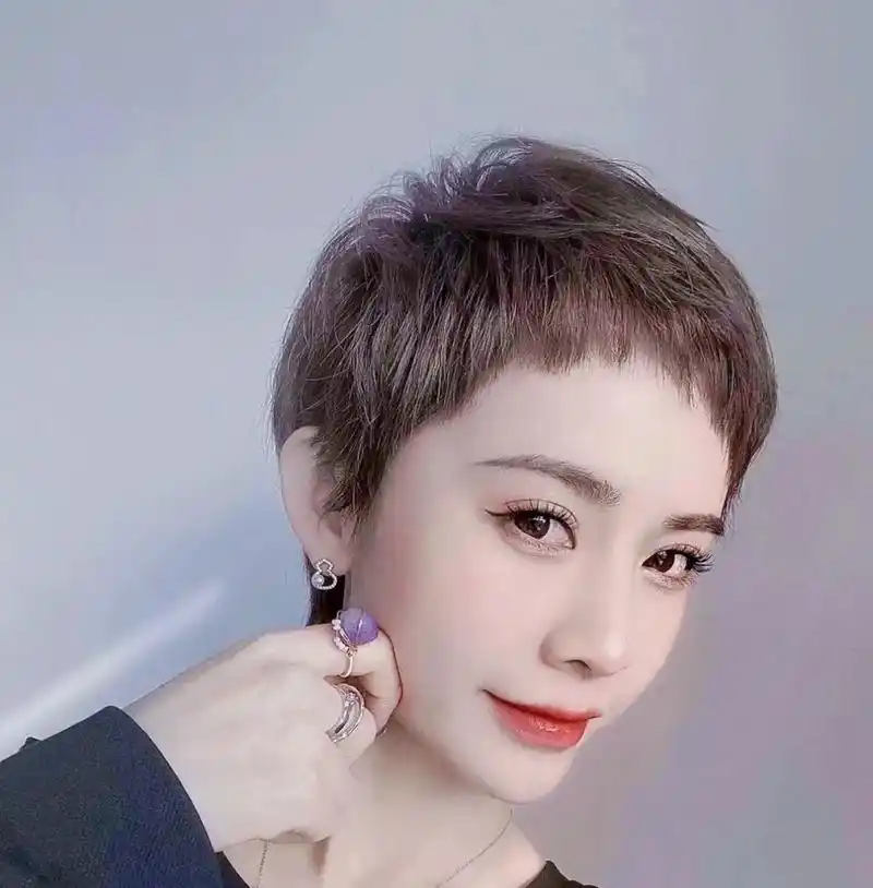 女士短发.超酷感会上瘾短发,千万不要尝试的短发精致短发,上 - 抖音