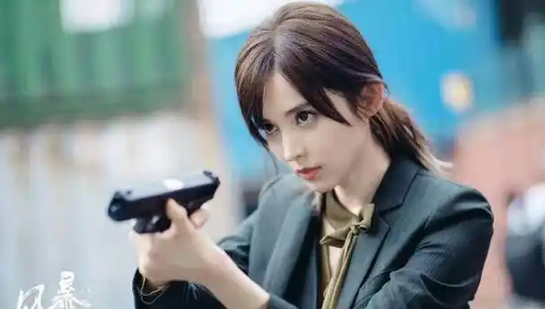 娜扎半年三部剧,两部不温不火,搭档陈伟霆的《风暴舞》能火吗?