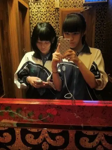 男女都有~_看图_校服控吧_百度贴吧