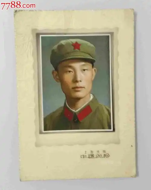 军人彩色照片