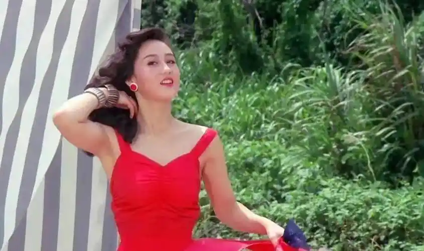 利智年轻时有多时髦?