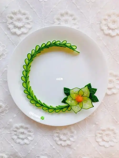 食材:黄瓜,胡萝卜#我的美食日记  #创意摆盘  #创意盘饰  #万物皆可盘