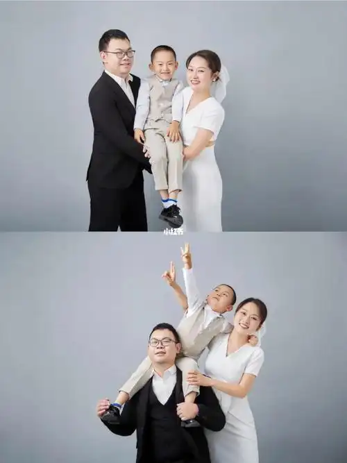 一家三口全家福