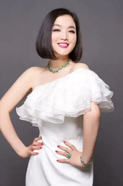 《胜女的代价》热拍 歌手白雪首度出演偶像剧_影音娱乐_新浪网