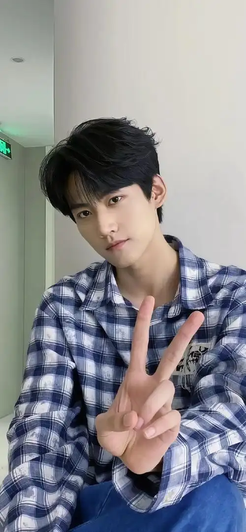 周柯宇壁纸 大放送📸