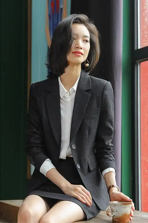 黑色西装套装女