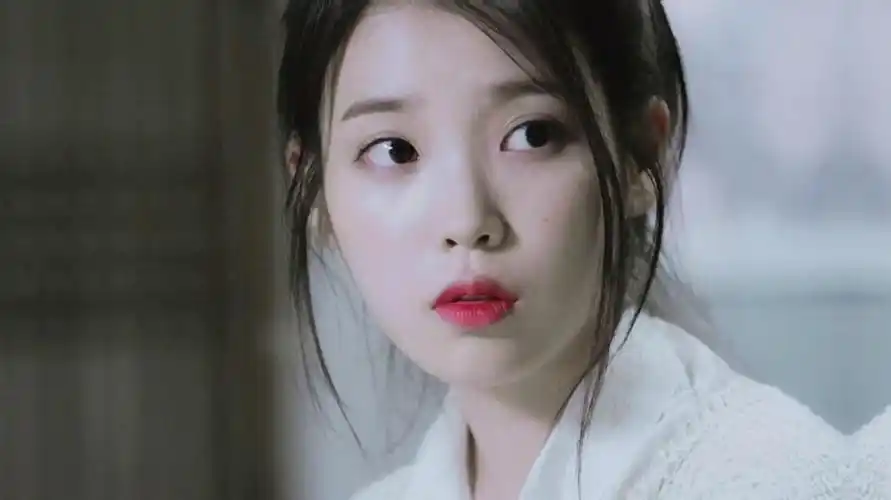 iu李知恩甜美可爱