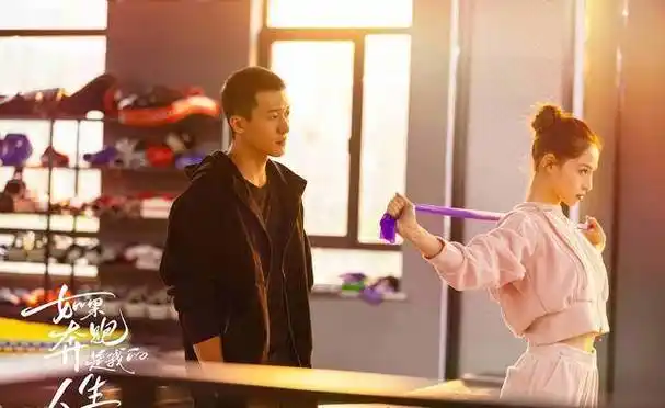 从全网祝福到网友厌烦,钟楚曦,侯雯元这一对,口碑反