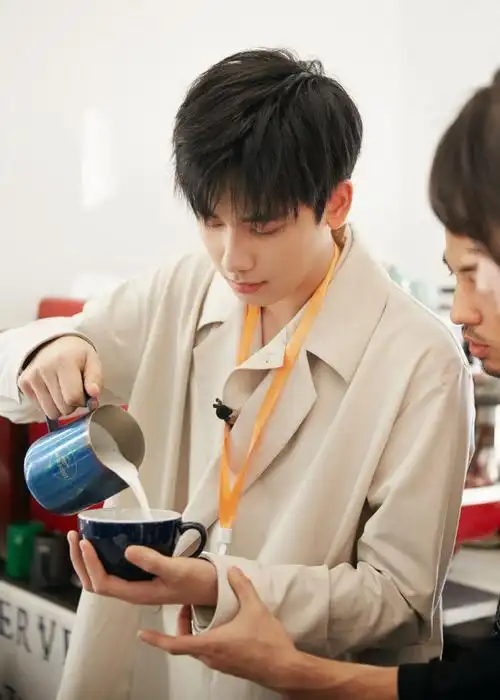 快把我2哥带走##直击金鸡奖##胡先煦快把我2哥带走