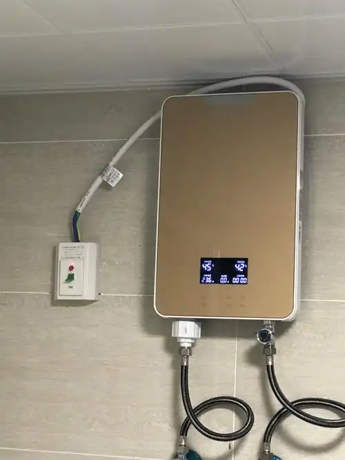 电热水器恒温超薄