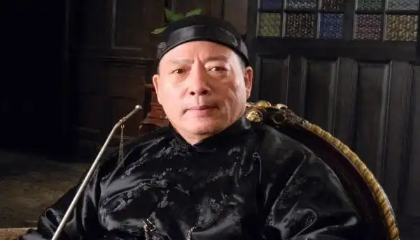 旧上海赫赫有名的青帮头目,与杜月笙,张啸林并称上海滩上"青帮三大亨"