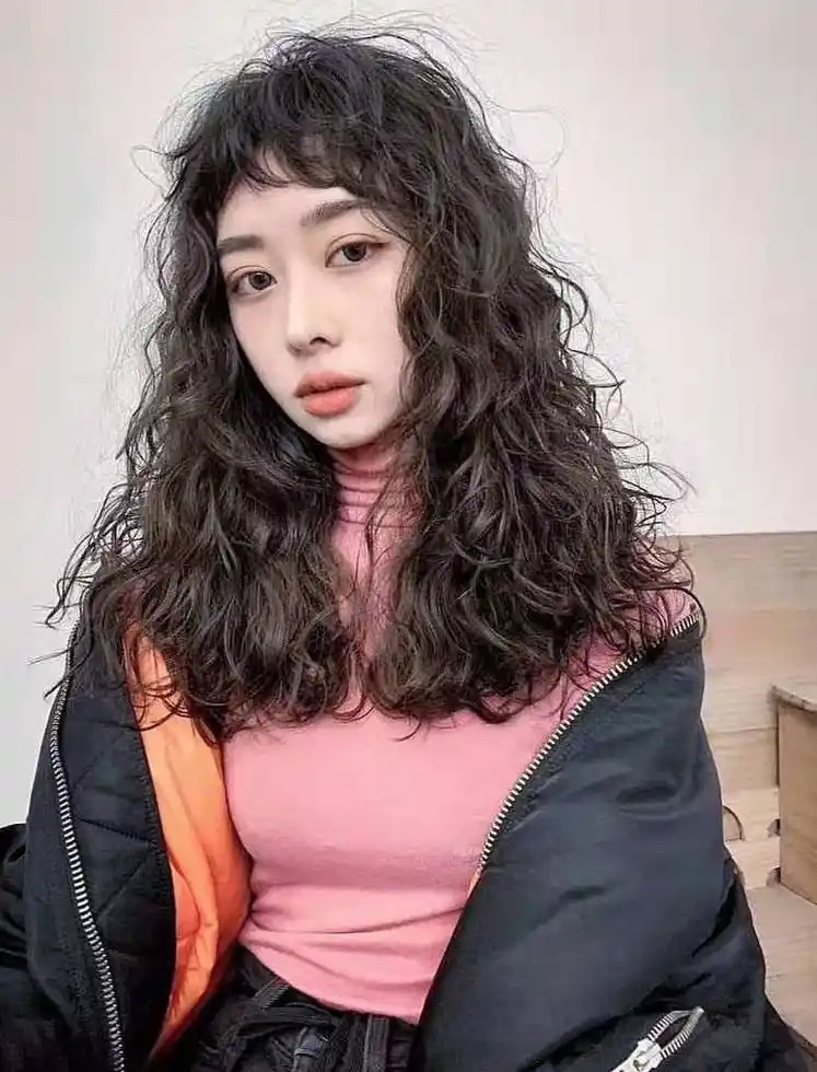 过年想烫头发,今年都流行什么发型?有好看的发型推荐吗?